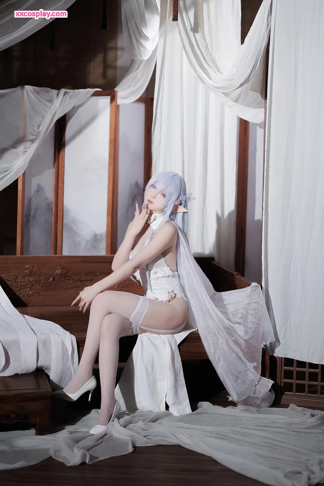 Feng Jiang Jiang V - Albion Qipao